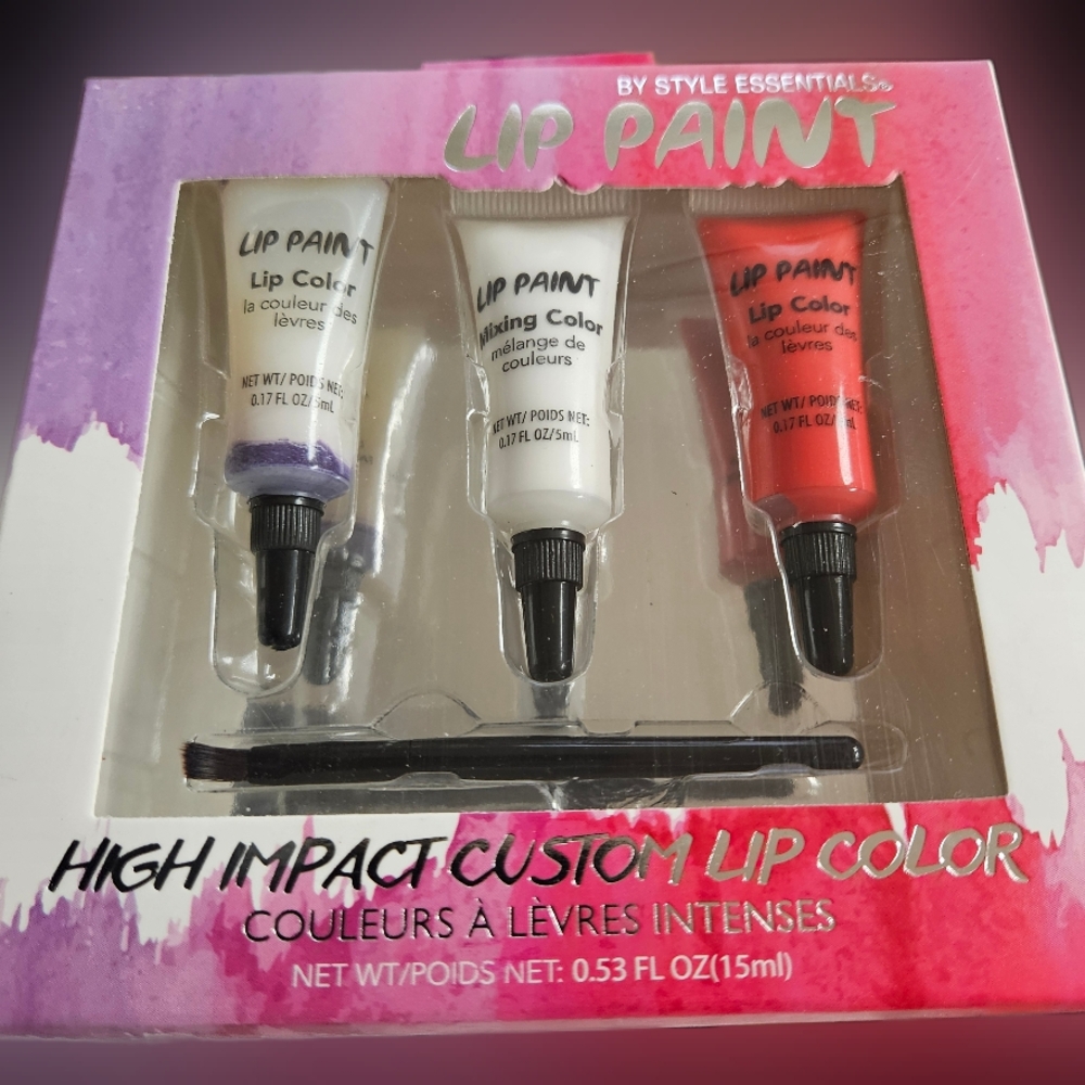NWT STYLE ESSSNTIALS LIP PAINT HIGH IMPACT CUSTOM LIP COLOR TRIO w/LIP BRUSH!